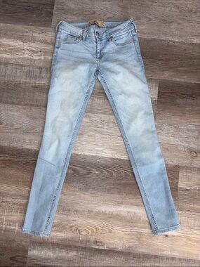 Hollister Jean